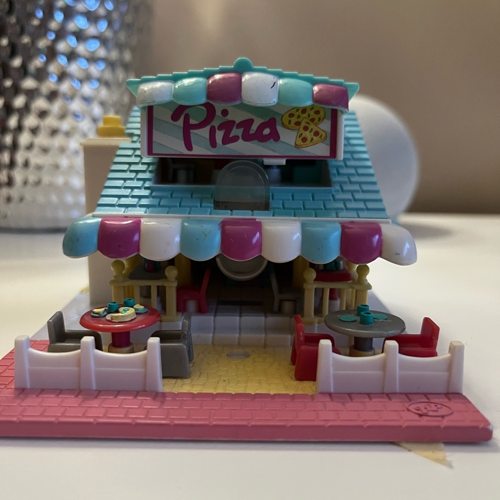 Pink and Blue Action Figure Playset with Ice Cream Shop